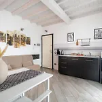 Apartment Ki House